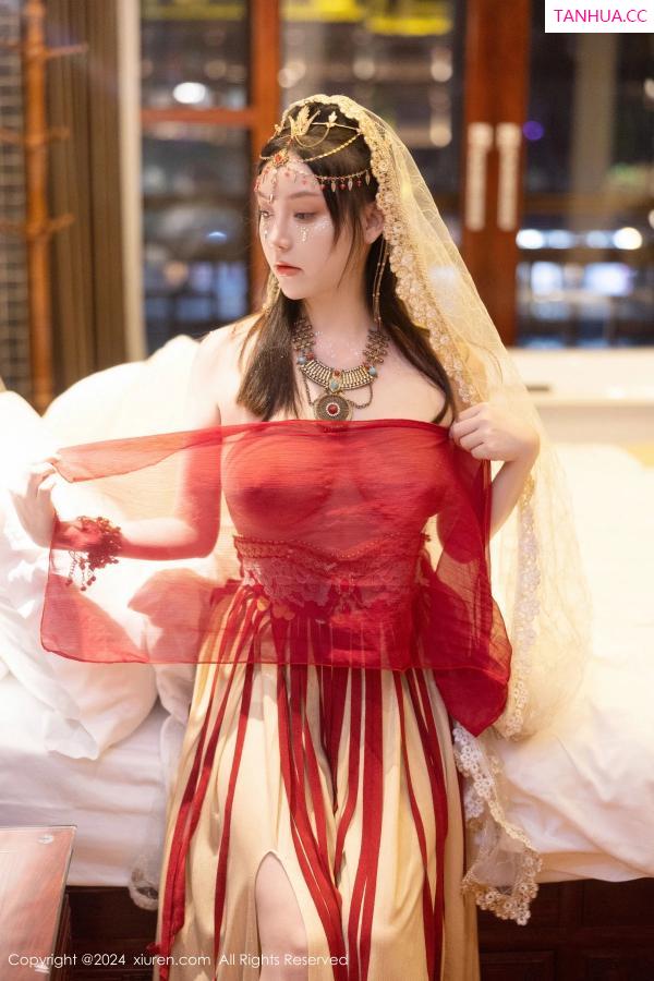 豆瓣酱  [XiuRen]高清写真图 2024.04.07 No.8349 豆瓣酱 美乳性感第82张图片
